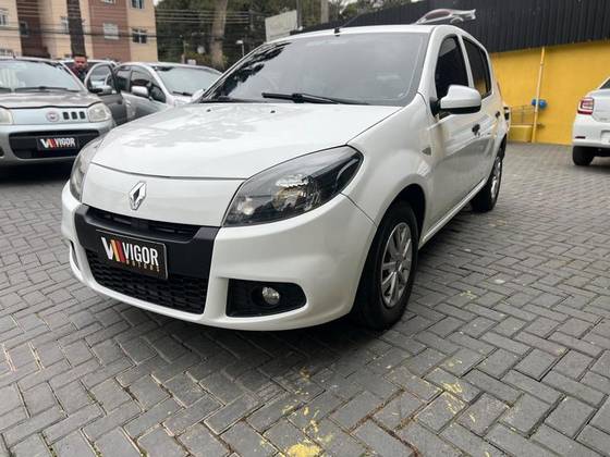 RENAULT SANDERO 1.0 AUTHENTIQUE 16V FLEX 4P MANUAL RENAULT SANDERO 1.0 AUTHENTIQUE 16V FLEX 4P MANUAL